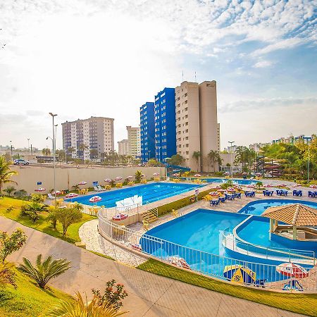 Apartamento Golden Dolphin Express - Viva Ferias Caldas Novas Exterior foto